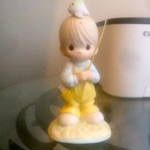 Precious moments Figurine